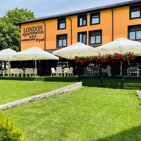 London Apartments Vaslui Dış mekan fotoğraf