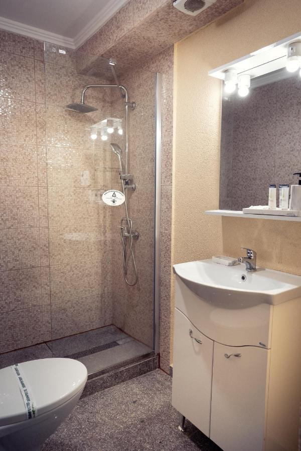 London Apartments Vaslui Dış mekan fotoğraf